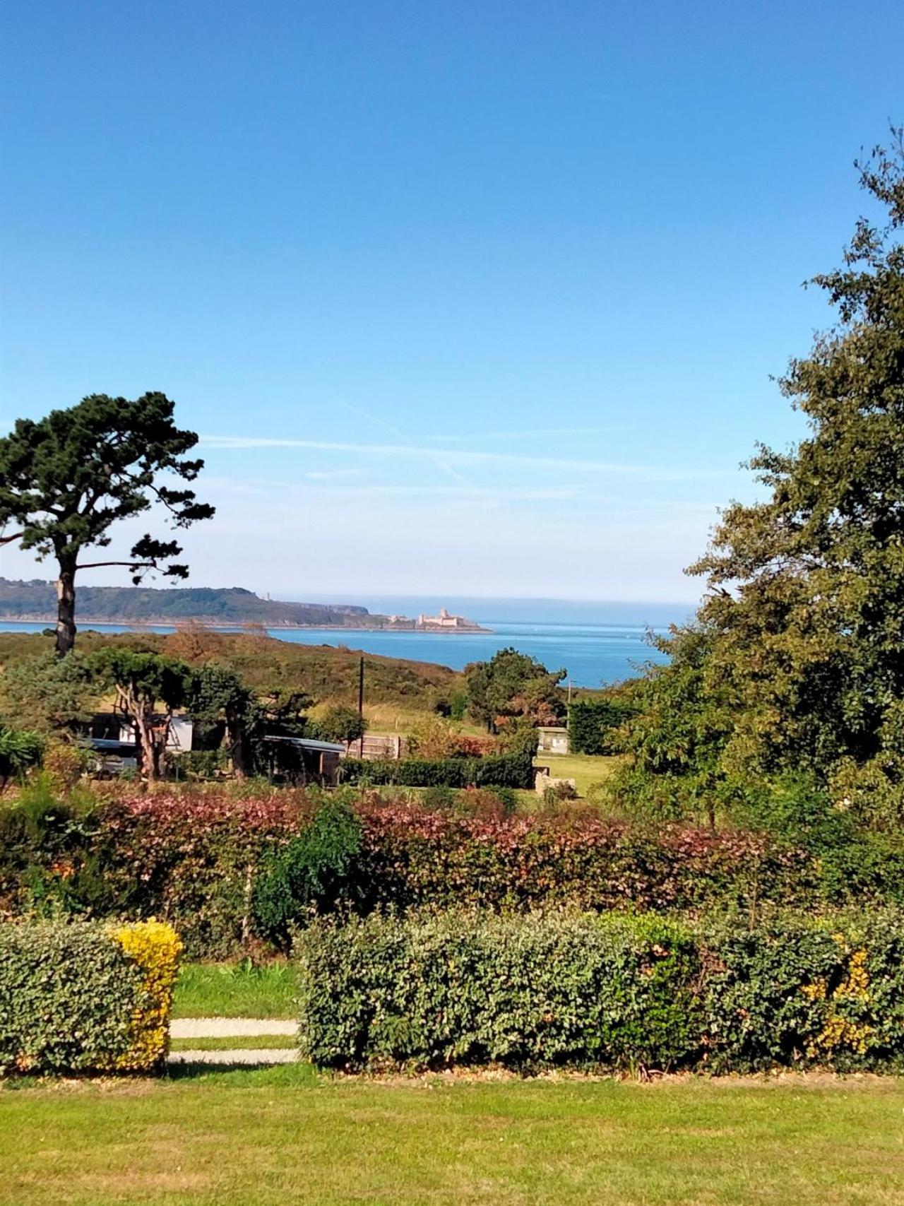Bienvenue Au Studio L'Escale Bleue Avec Vue Mer Et Sur Le Cap Frehel Saint-Cast-le-Guildo Kültér fotó